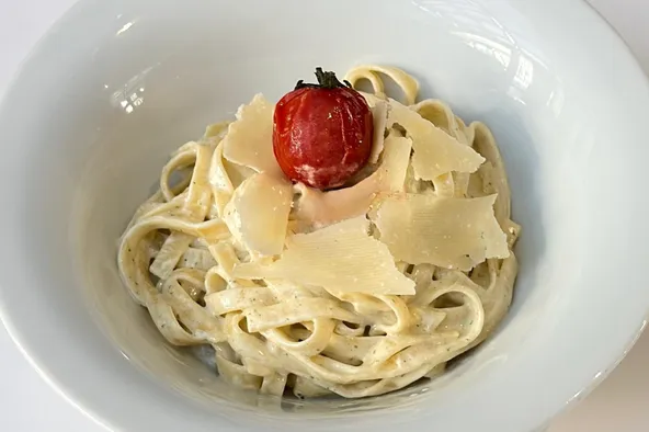 Pesto Soslu Tagliatelle